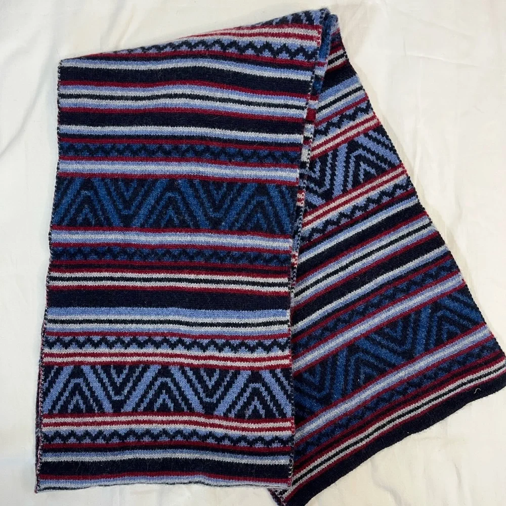Orvis Geometric Blue Red Gray 100% Merino Wool Scarf